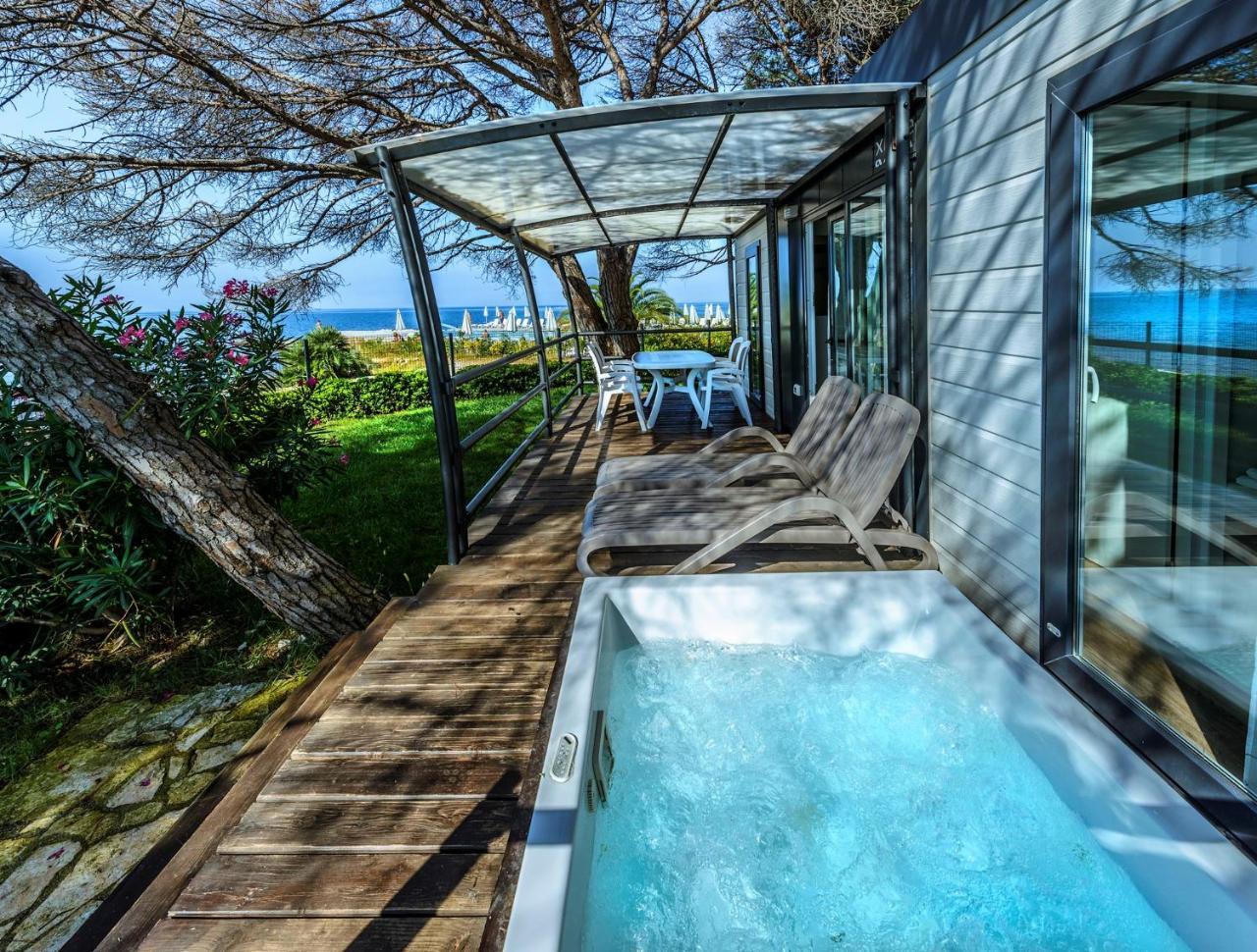 Boutique Camping Materada Beach ポレッチ エクステリア 写真
